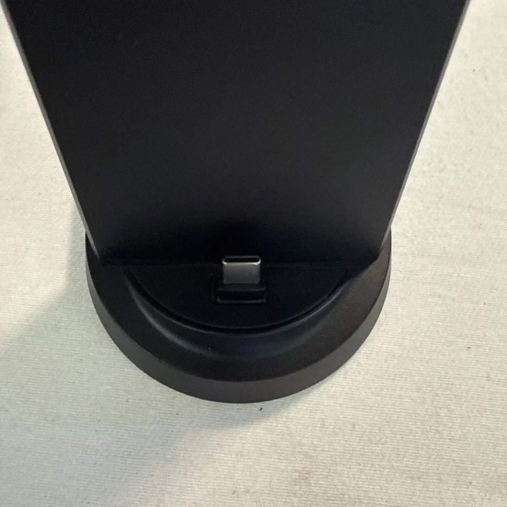3 in 1 Wireless charger for Apple iPhone, Apple watch, Airpods 15w, Technology